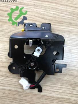 Mazda 3 Bagaj Kilidi B33D-56-820-M çıkma parça