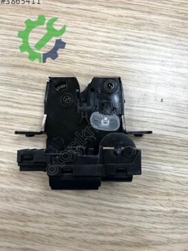 Nissan Qashqai Bagaj Kilidi 90502-ED00A çıkma parça