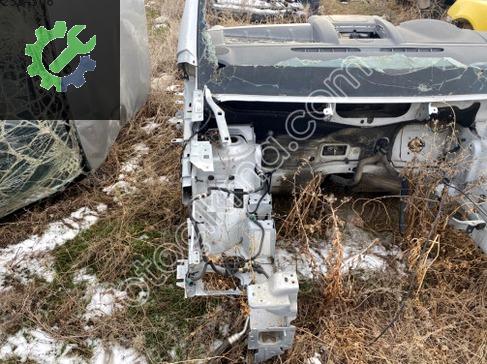 Citroen Berlingo Sağ Ön Taşıyıcı çıkma parça
