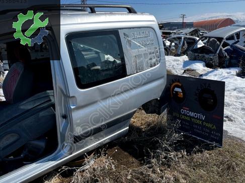 Citroen Berlingo Yan Saç Çamurluk çıkma parça