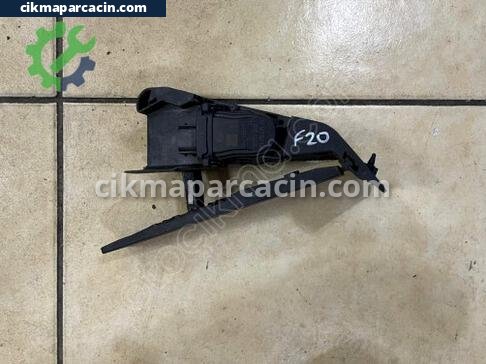 BMW 1 Serisi Pedal çıkma parça