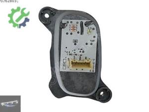BMW 1 SERİSİ F40 SAĞ KÖŞE LED BEYNİ 63119448116