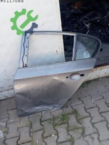 BMW 1 serisi sol arka kapı 2009 2018 arası
