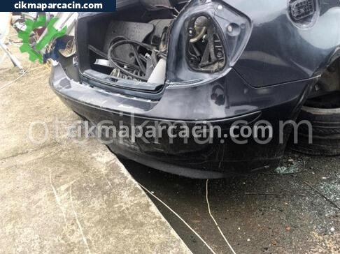 BMW 1 Serisi Arka Tampon çıkma parça