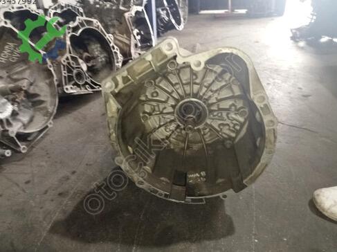 BMW 1 Serisi Şanzıman Komple çıkma parça