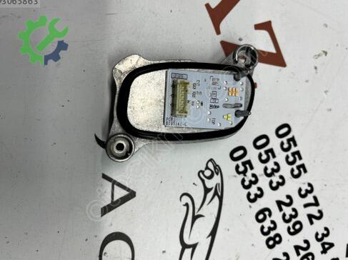 BMW 2 Serisi Far Beyni çıkma parça
