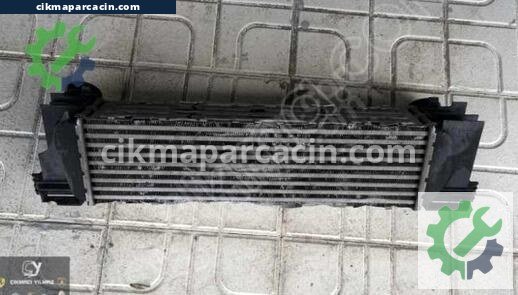 BMW 3 Serisi Intercooler Radyatörü çıkma parça