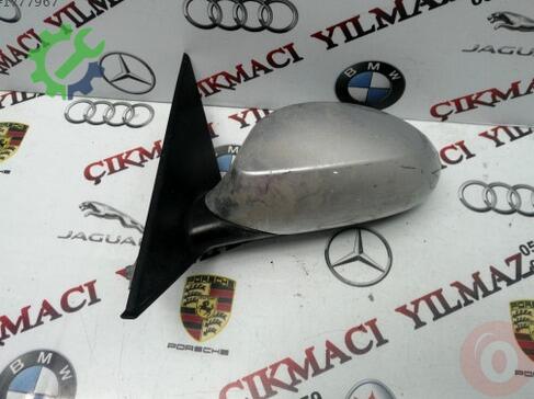 BMW 1 Serisi Sağ Dış Ayna çıkma parça