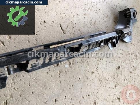BMW 3 Serisi Tampon Braketi çıkma parça
