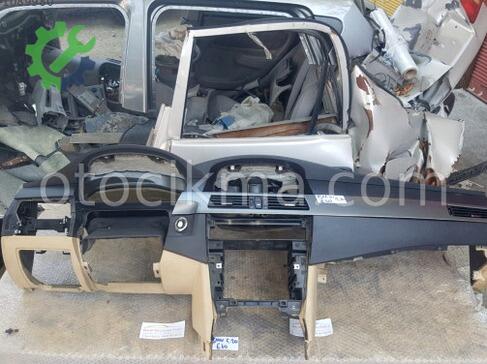 BMW 5 Serisi Torpido çıkma parça