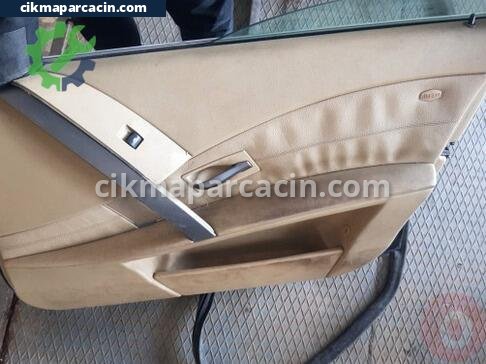 BMW 5 Serisi Kapı Döşemesi çıkma parça