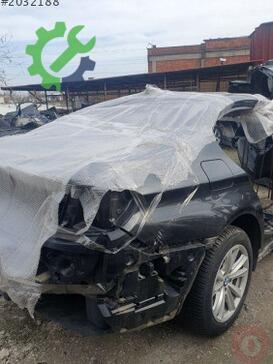 BMW 5 Serisi Sağ Arka Çamurluk çıkma parça
