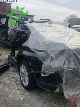BMW 5 Serisi Sol Arka Çamurluk çıkma parça