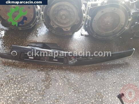 BMW 5 Serisi Torpido çıkma parça