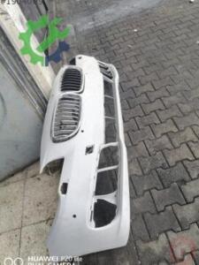 BMW 5.20 ön tampon çıkma orijinal hatasız