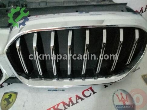 BMW 5 Serisi Ön Panjur 5SERISI çıkma parça