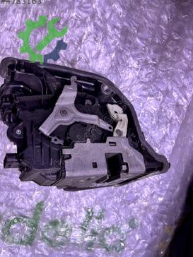 BMW 5 Serisi Sağ Ön Kapı Kilidi 51217477702 çıkma parça