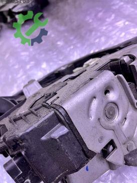 BMW 5 Serisi Sağ Ön Kapı Kilidi 51217477702 çıkma parça