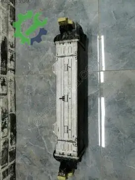 BMW 5 Serisi Intercooler Radyatörü 17518576510 çıkma parça