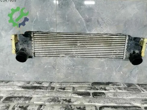 BMW 5 Serisi Intercooler Radyatörü 17518576510 çıkma parça