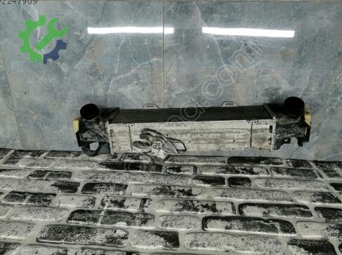 BMW 5 Serisi Intercooler Radyatörü 17518576510 çıkma parça