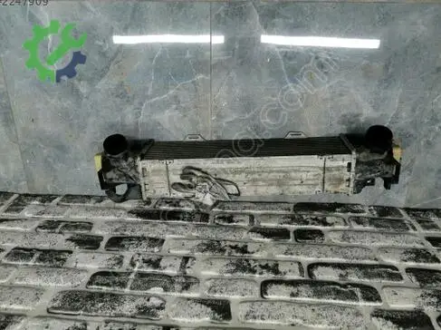 BMW 5 Serisi Intercooler Radyatörü 17518576510 çıkma parça