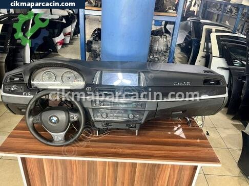 BMW 5 Serisi Torpido çıkma parça
