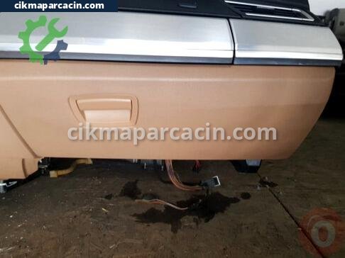 BMW 7 Serisi Torpido Kapağı çıkma parça