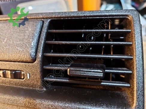 BMW 3 Serisi Sağ Torpido çıkma parça