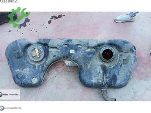 BMW E 90 YAKIT DEPOSU ( ORJİNAL )