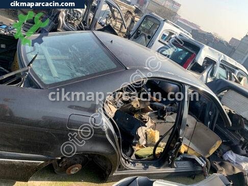 BMW 3 Serisi Arka Cam çıkma parça