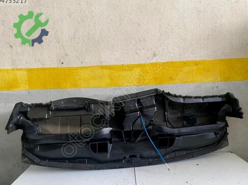 BMW 5 Serisi Torpido çıkma parça
