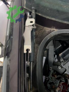 BMW 3 Serisi Kapı Menteşesi çıkma parça