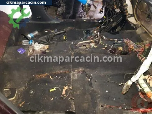 BMW 3 Serisi Taban Döşemesi çıkma parça