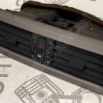BMW E60 GÖĞÜS HAVALANDIRMA IZGARASI ORTA SAĞ