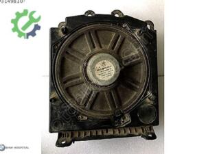BMW E60 ÖN SOL KOLTUK ALTI SUBWOOFER ( ORJİNAL )