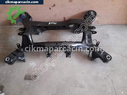 BMW 1 Serisi Arka Dingil çıkma parça
