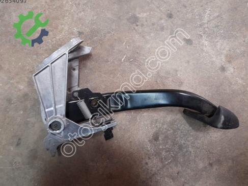 BMW 1 Serisi Pedal çıkma parça