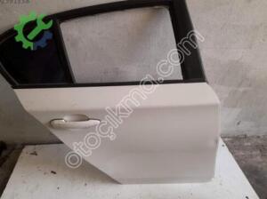 BMW E87 LCİ SAĞ ARKA KAPI HATASIZ