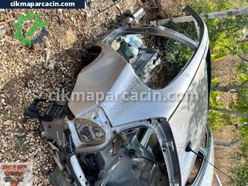 BMW 3 Serisi Sol Arka Çamurluk çıkma parça