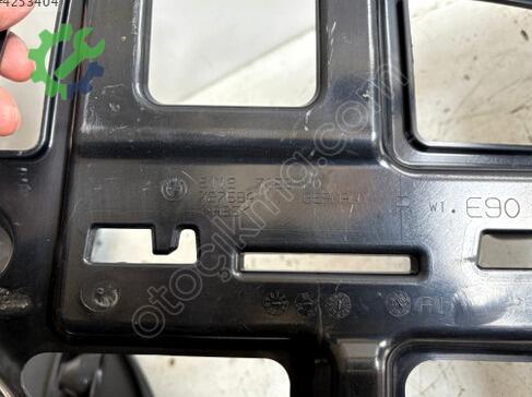 BMW 3 Serisi Tampon Braketi 7058520 çıkma parça