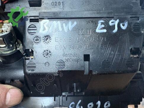 BMW 3 Serisi Orta Konsol çıkma parça