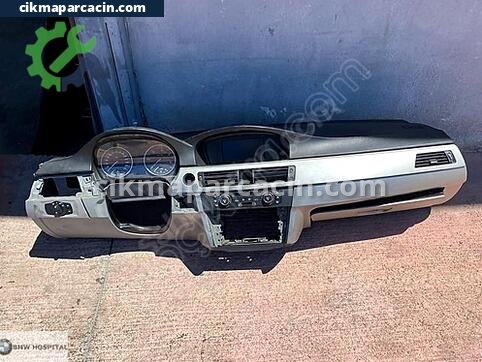 BMW 3 Serisi Göğüslük çıkma parça