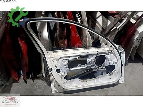 BMW 3 Serisi Sağ Kapı çıkma parça