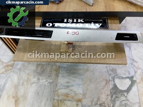 BMW 3 Serisi Kalorifer Izgarası çıkma parça