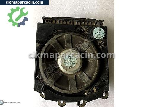 BMW 3 Serisi Subwoofer çıkma parça