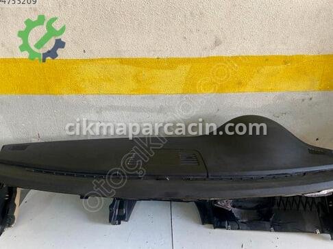BMW 5 Serisi Torpido çıkma parça