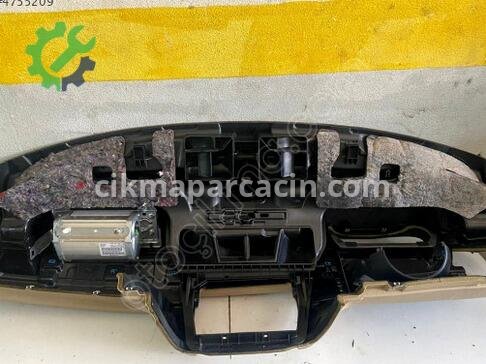 BMW 5 Serisi Torpido çıkma parça