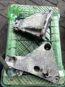 BMW E90 N57 3.30D SAĞ SOL MOTOR KULAĞI BRAKETİ