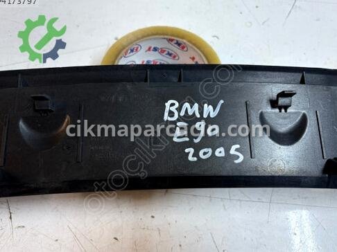 BMW 3 Serisi Ön Cam Izgarası 51447058347 çıkma parça